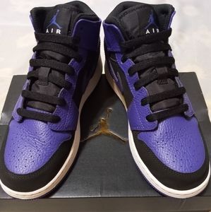 Air Jordan Size 6Y (7.5 Woman's)